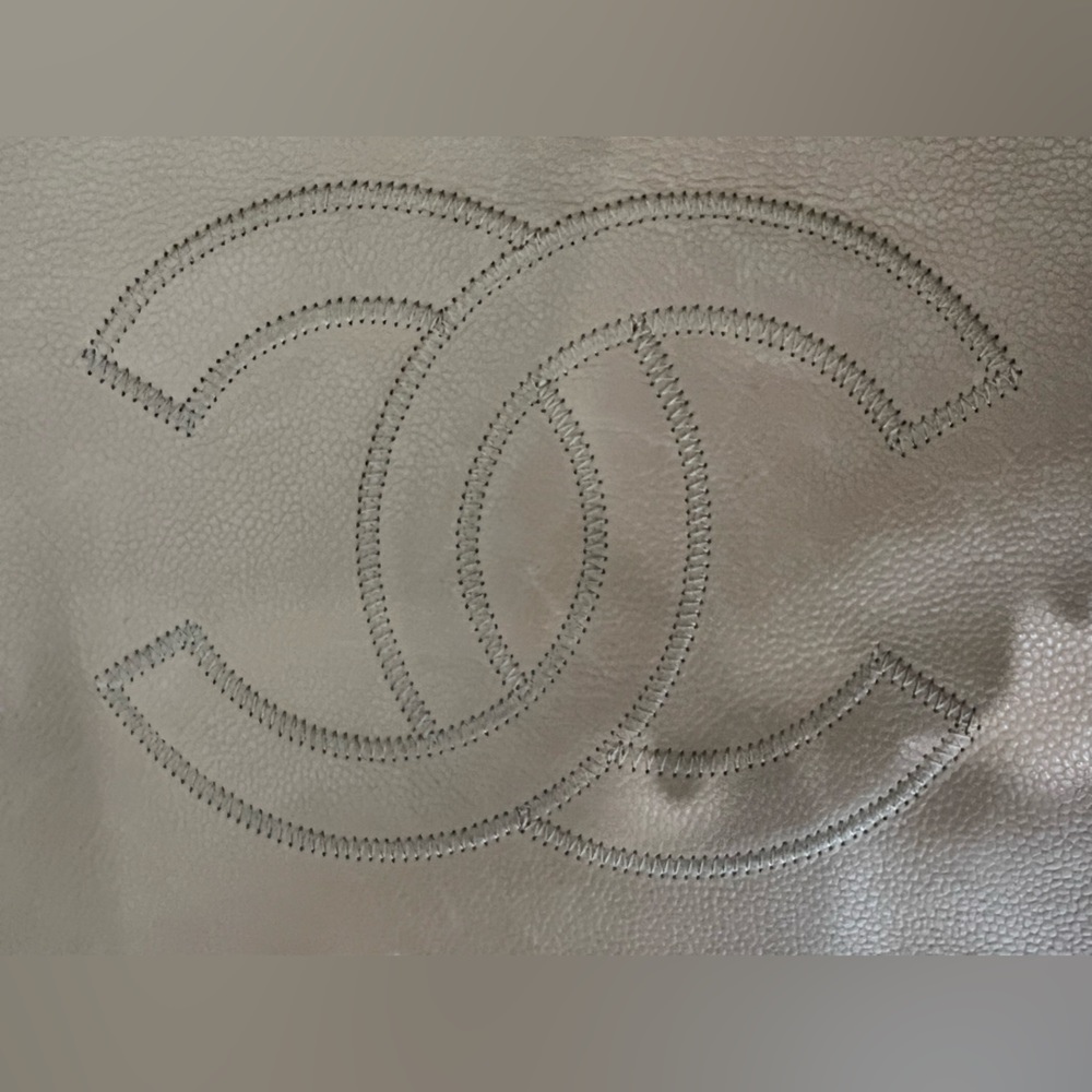 Chanel Coco Mark beige caviar tote - Picture 7 of 12